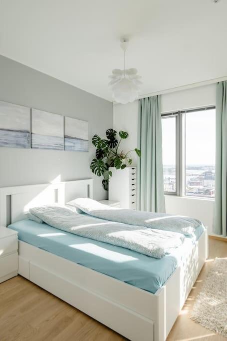 Fabulous Morden Apartment In ヘルシンキ エクステリア 写真